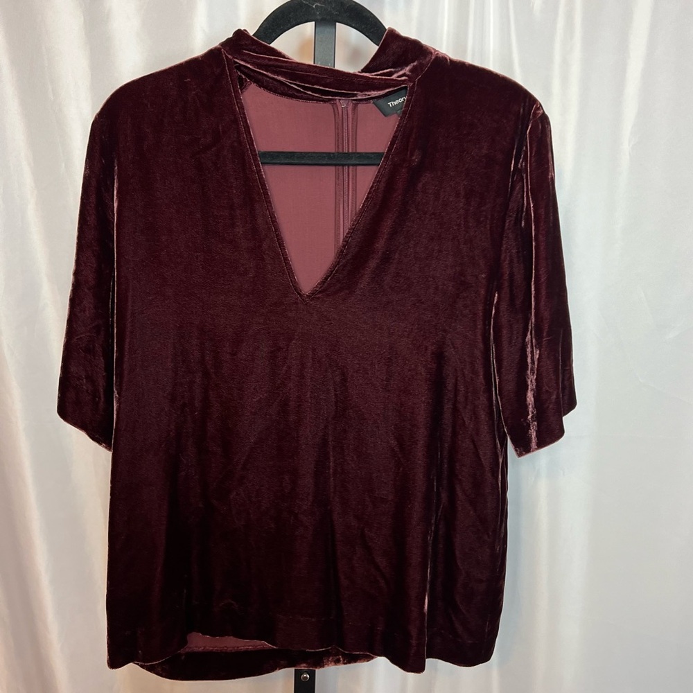 Theory Silk Velvet Split Neck Choker Collar Short Sleeve Blouse, size Medium